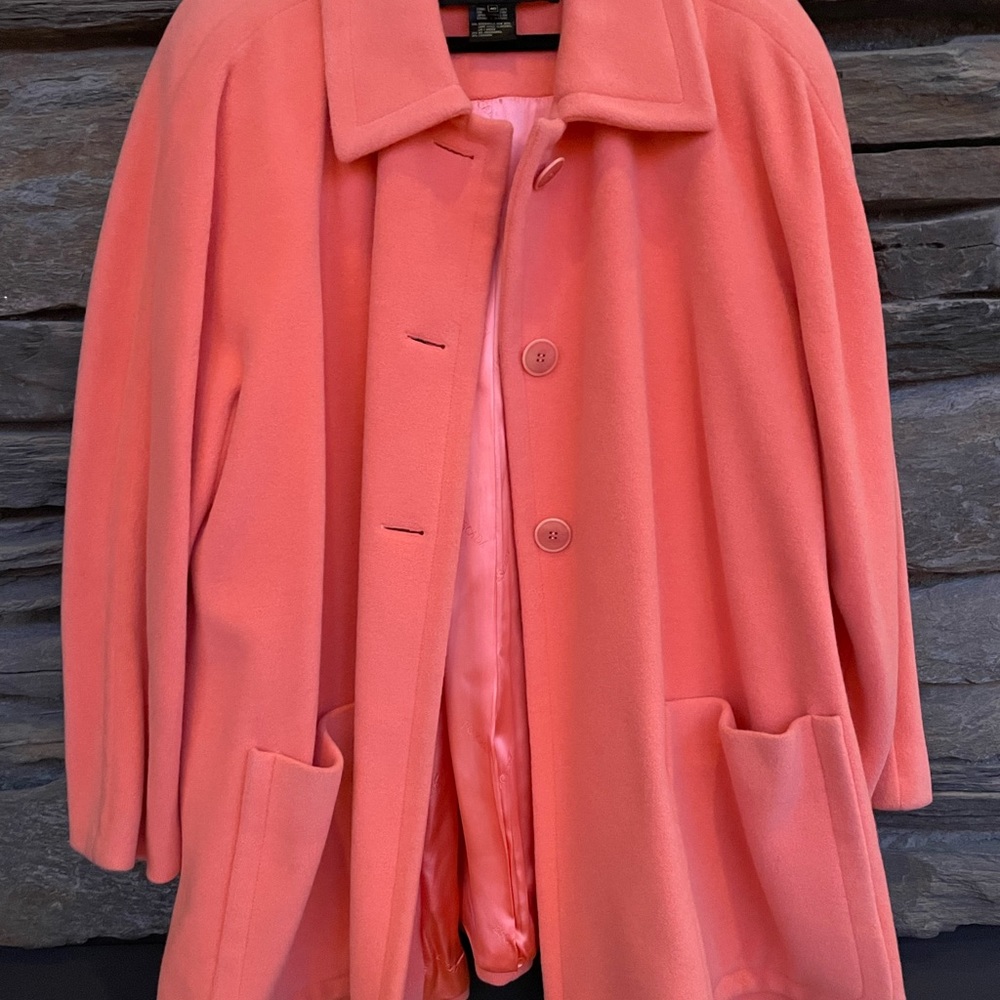 Escada Coral Pink Wool Coat 40 Large EUC Like New